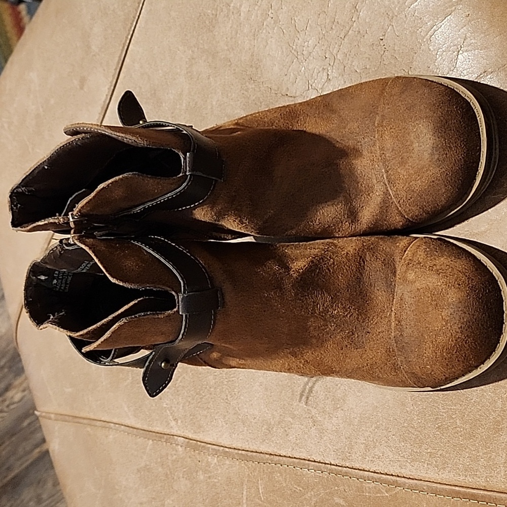 Leander Brown Bootie